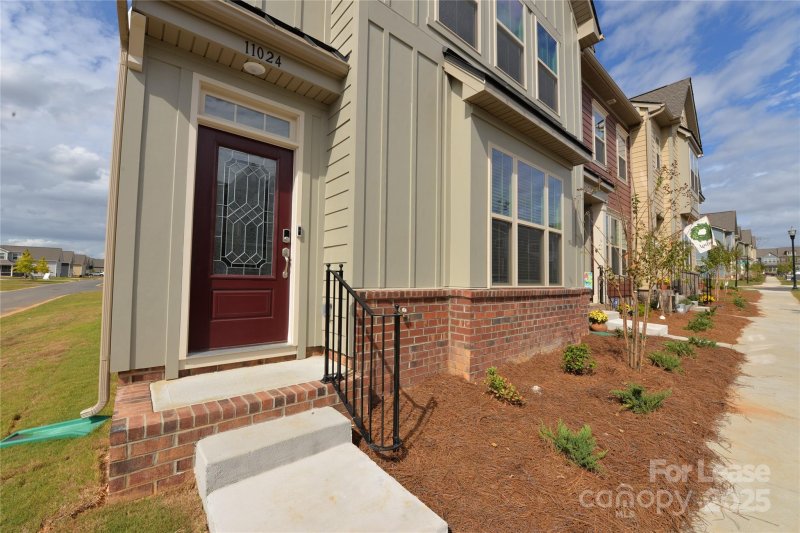 Property image 3 at 11024 Zac Hill Road, Davidson, NC 28036