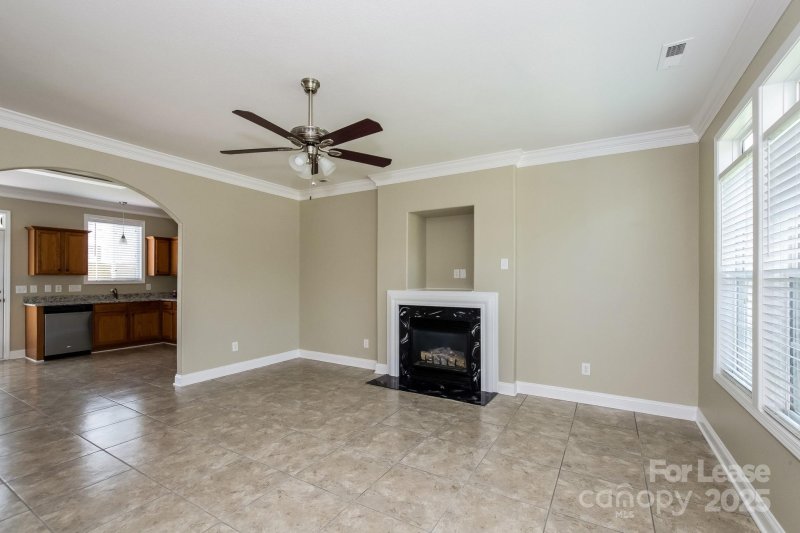 Property image 4 at 10438 Hugue Way, Charlotte, NC 28214