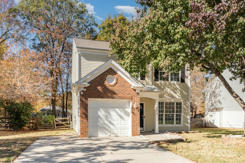 Property image 2 at 7515 Eurostar Drive, Charlotte, NC 28213