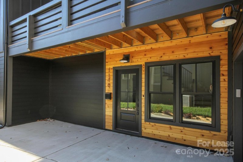 Property image 3 at 1110 Greenleaf Avenue, Charlotte, NC 28202