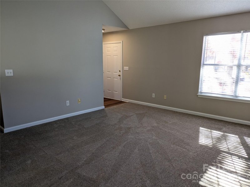 Property image 4 at 329 Cedarcroft Drive, Mooresville, NC 28115