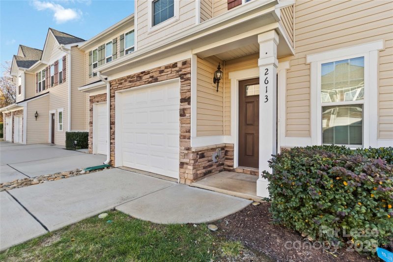 Property image 3 at 2613 Silverthorn Drive, Charlotte, NC 28273