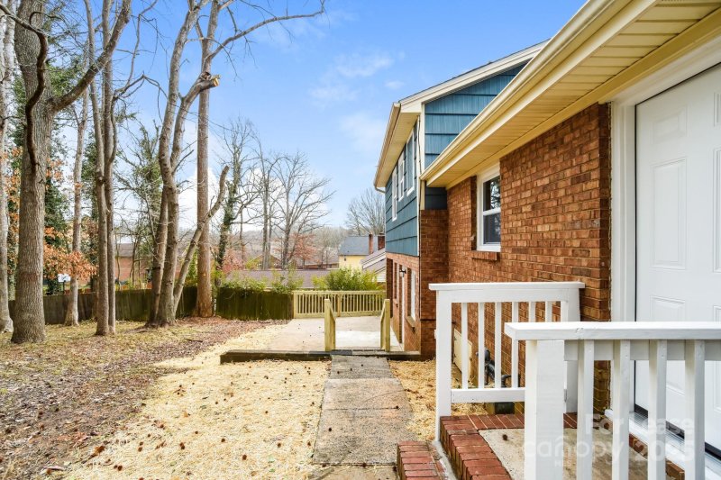 Property image 2 at 5909 Ruth Drive, Charlotte, NC 28215