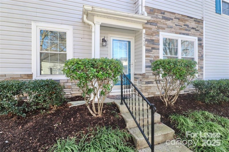 Property image 3 at 9408 Meadowmont View Drive, Charlotte, NC 28269