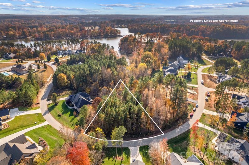 589 Sunset Pointe Drive