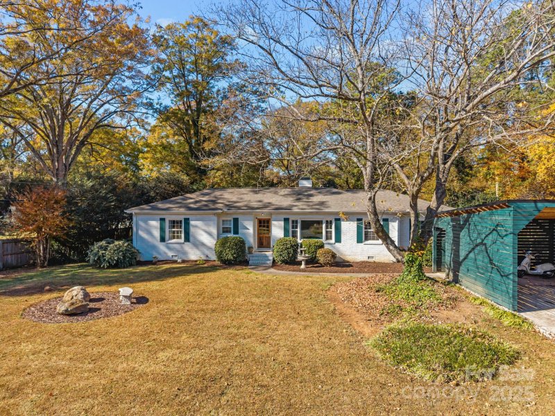 Property image 2 at 1417 Havencrest Avenue, Charlotte, NC 28211
