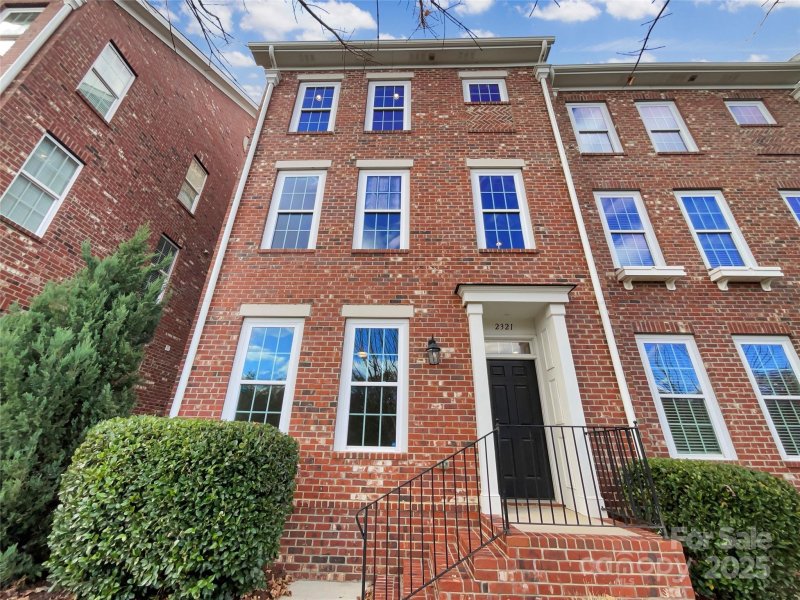 2321 Silver Crescent Drive