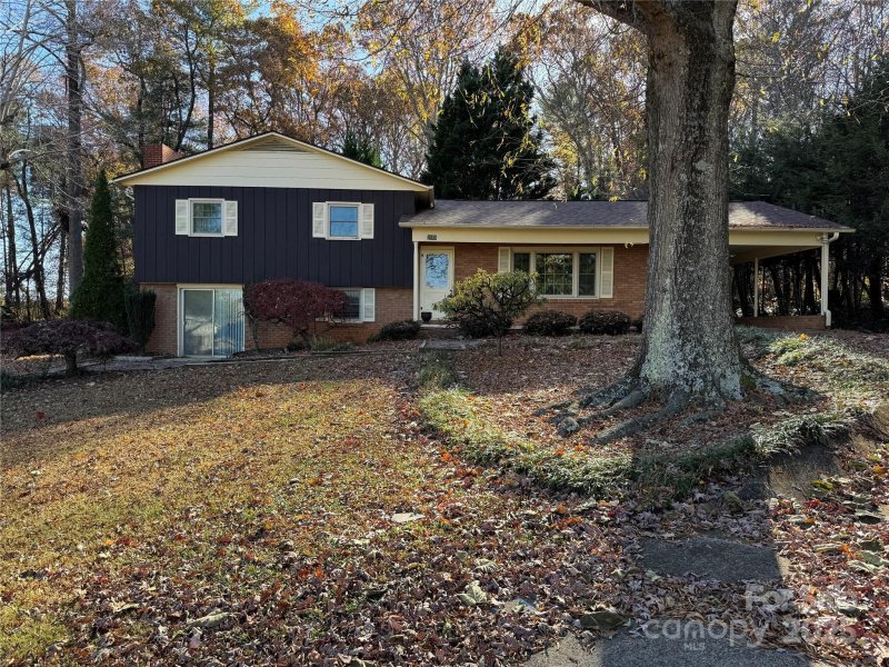 2665 Fairway Acres Circle