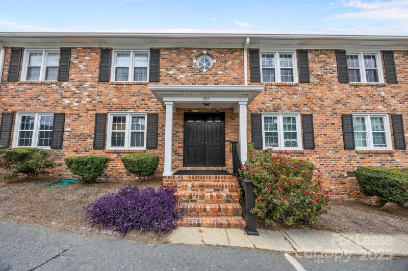 Property image 2 at 922 Mcalway Road, Charlotte, NC 28211