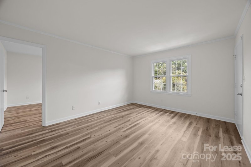 Property image 3 at 922 Mcalway Road, Charlotte, NC 28211