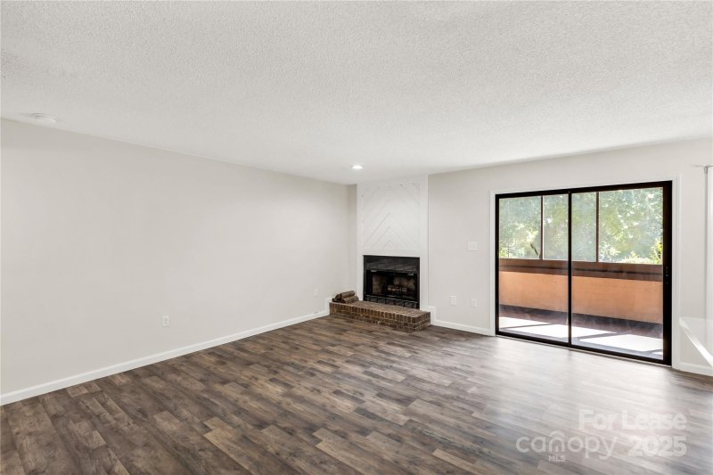 Property image 3 at 7205 Winery Lane, Charlotte, NC 28227