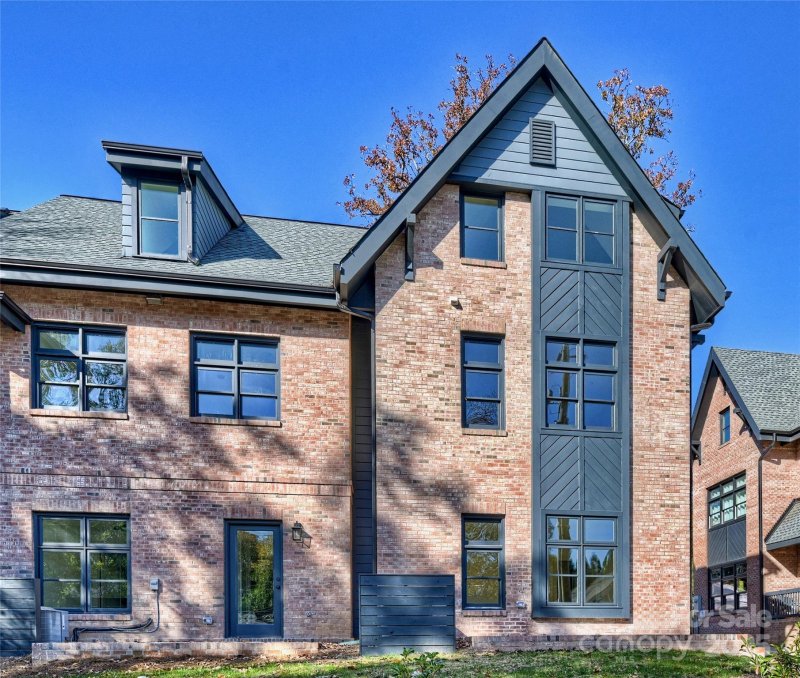 1724 Belvedere Avenue