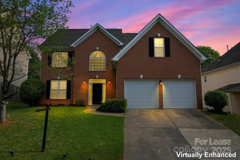 highland creek, Charlotte Community