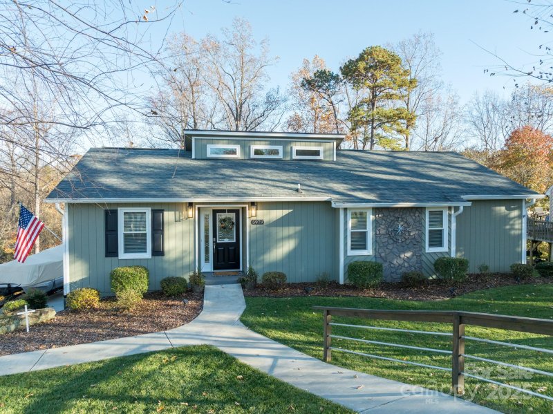 5979 Gold Creek Estate Drive