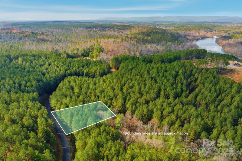 161 W Settings Boulevard