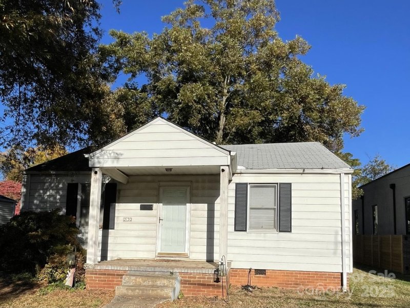 2120 Vanderbilt Road