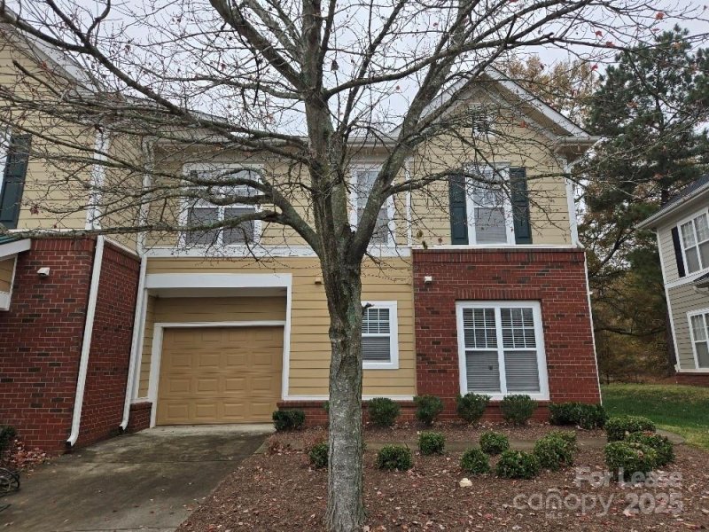 Coventry Court Townhomes, Charlotte Community