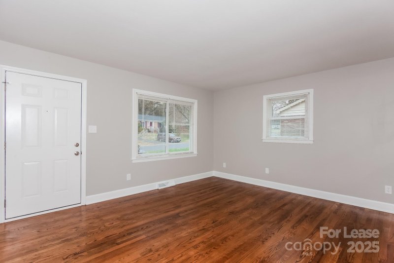 Property image 2 at 4423 Brooktree Drive, Charlotte, NC 28208