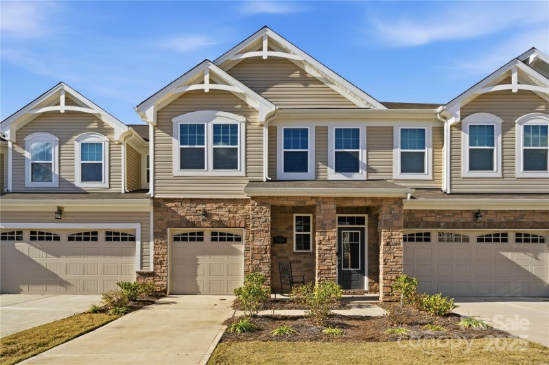 Northfield Crossing, Charlotte Community