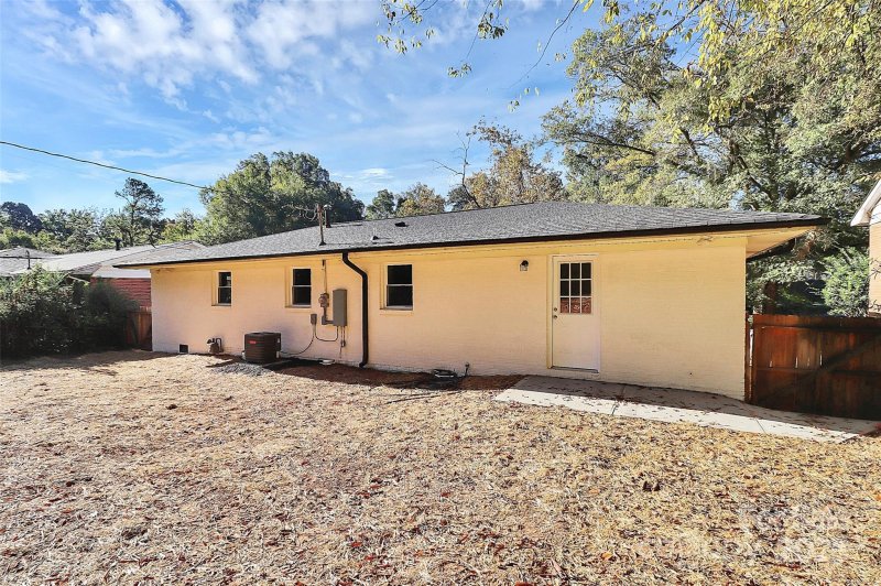 Property image 5 at 735 Wilbrown Circle, Charlotte, NC 28217