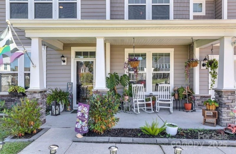 Property image 2 of 411 Stonefield Circle in Spring Grove Plantation, Moncks Corner, SC 29461