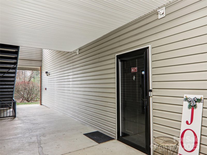 Property image 2 at 617 Appeldoorn Circle, Asheville, NC 28803