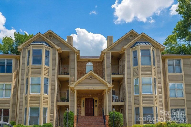 6234 Rosecroft Drive