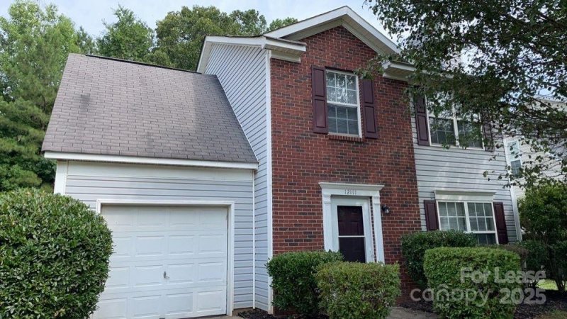 12111 Stewarts Crossing Drive