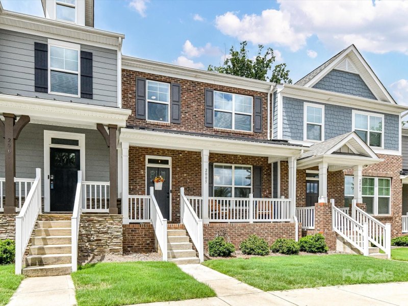 2005 Laurel Village Circle