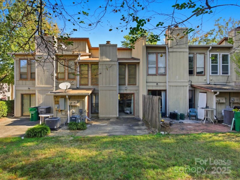 Property image 3 at 7925 Charter Oak Lane, Charlotte, NC 28226