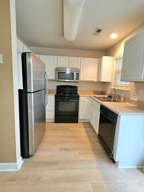 12540 Hennigan Place Lane