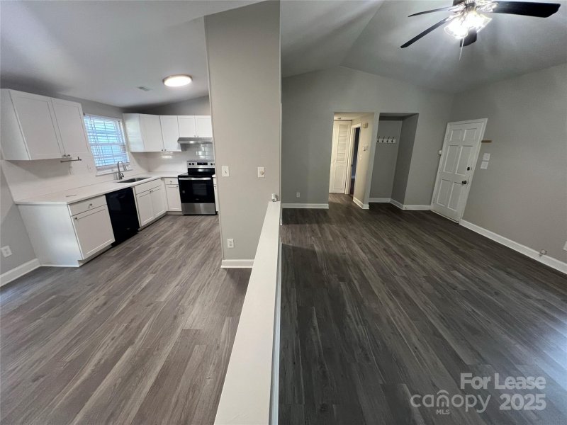 Property image 4 at 6040 Sunset Chase Lane, Charlotte, NC 28212