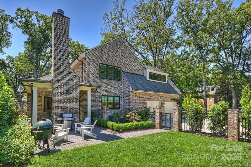 Property image 2 at 2355 Croydon Road, Charlotte, NC 28207