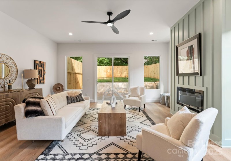 Property image 3 at 2411 Pruitt Street, Charlotte, NC 28208