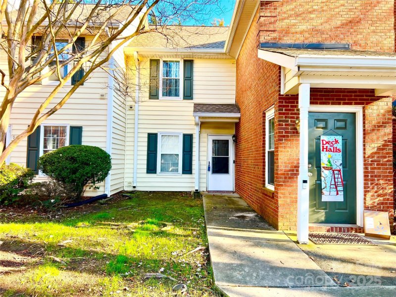 9427 S Vicksburg Court