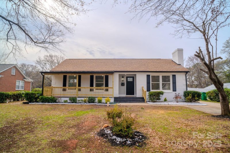 Clanton Park, Charlotte Community