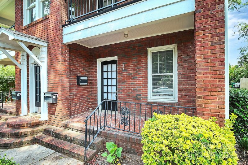 Property image 3 at 911 Sunnyside Avenue, Charlotte, NC 28204