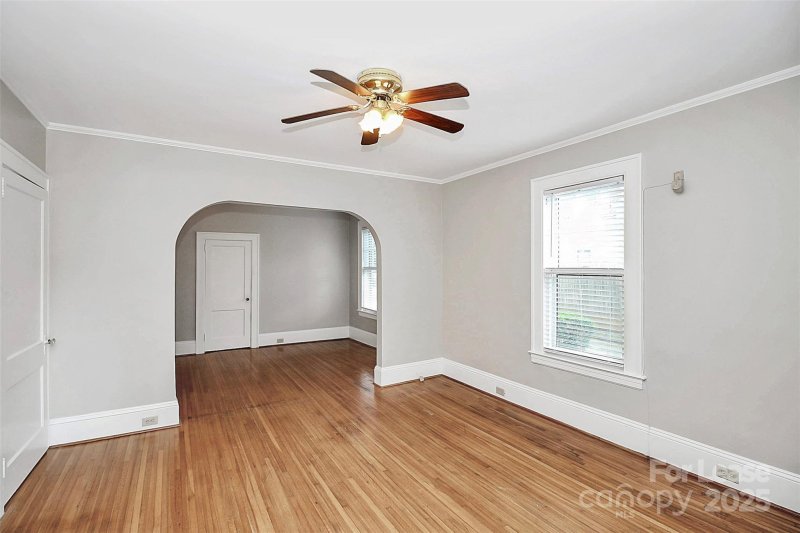 Property image 4 at 911 Sunnyside Avenue, Charlotte, NC 28204