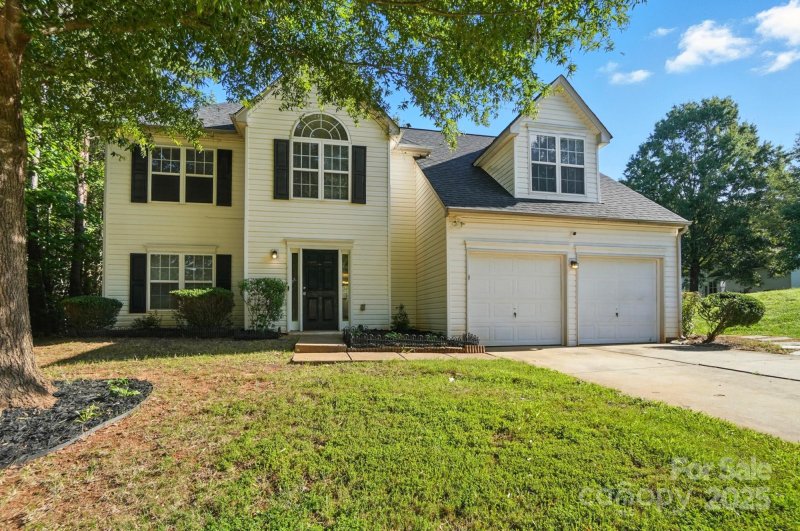 Brawley Farms, Charlotte Community