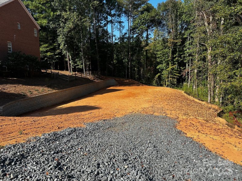 12111 Overlook Mountain Drive