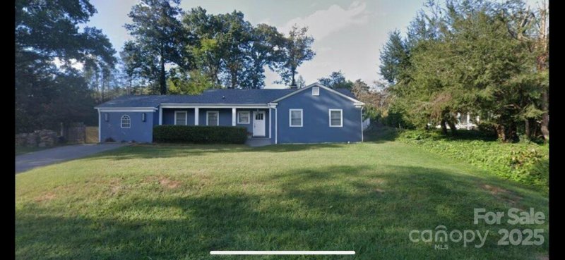 11 Pine Acre Boulevard