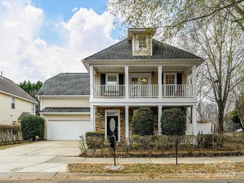 Crosswinds, Huntersville community