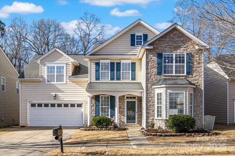 Villages at Rosedale, Huntersville community