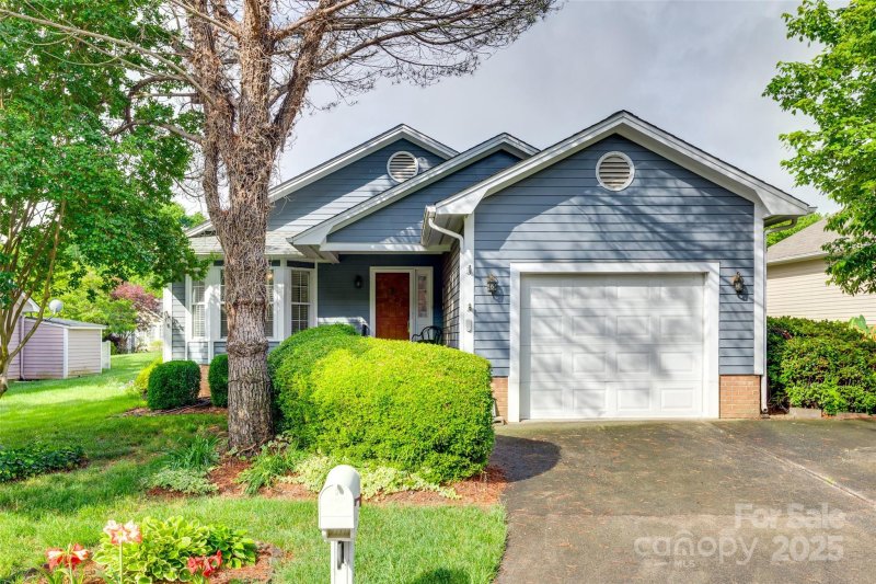 2915 Cherry Blossom Court