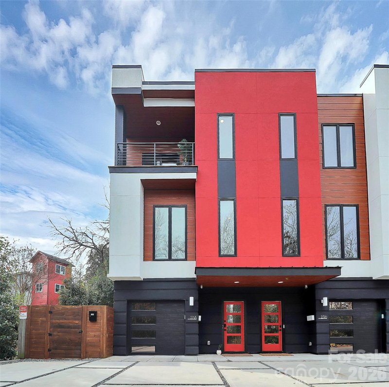 2718 N Davidson Street