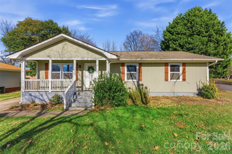 Greenville, Charlotte community