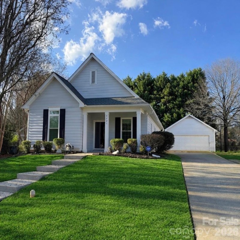 8221 Ballymore Court