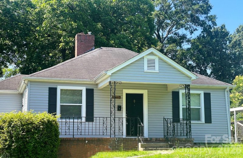 2405 Greenland Avenue