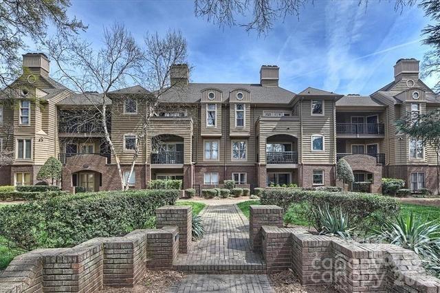 Latta Square, Charlotte community