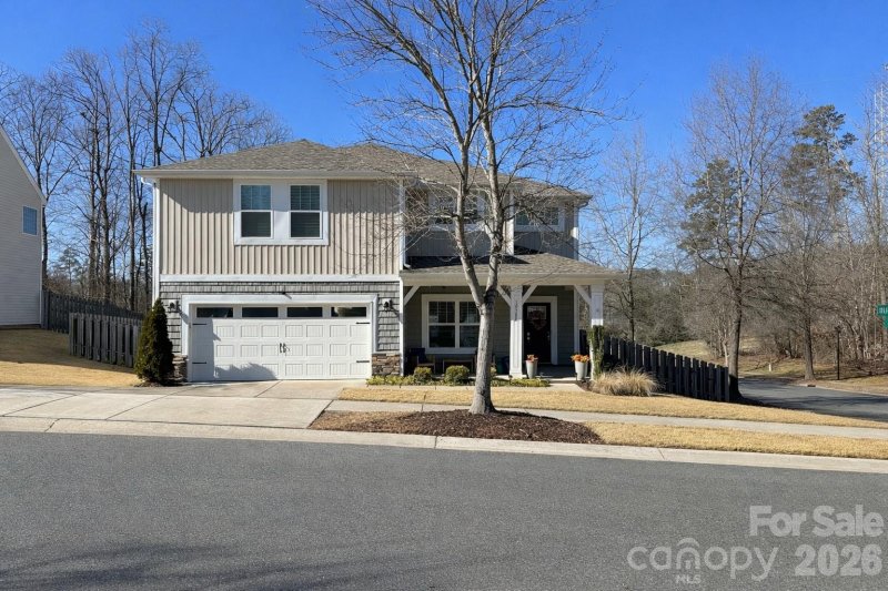 Riverbend, Charlotte community